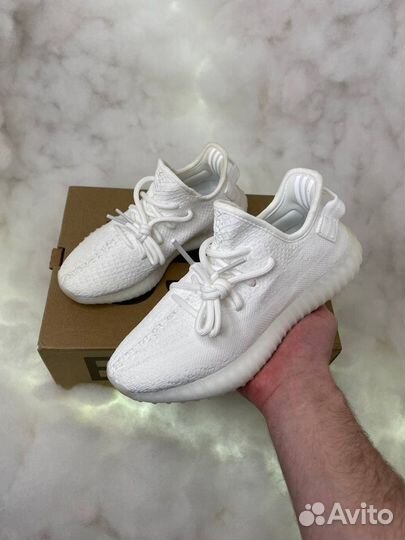 Кроссовки adidas yeezy boost 350 v2 белые