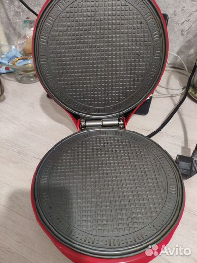 Вафельница Centek CT-1441 700 Вт