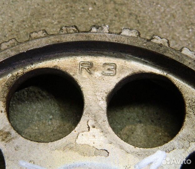 Шестерня распредвала правая Nissan Maxima J30 VG30