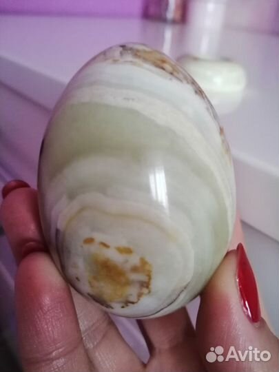 Яйцо из камня