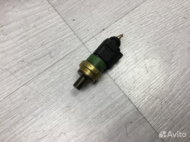 Датчик температуры двигателя Volkswagen Passat 1.9