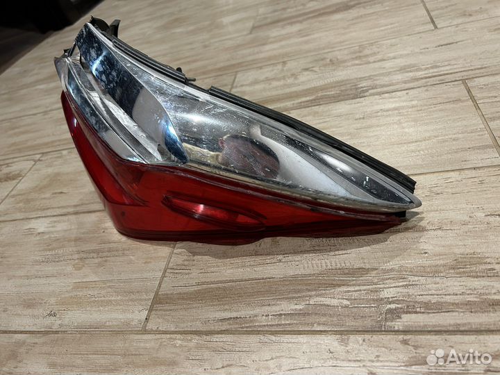 Фонарь задний Toyota corolla e 180