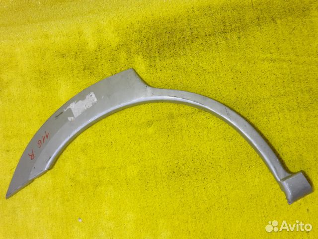 Крыло заднее правое Mazda MPV 1999-2005 года