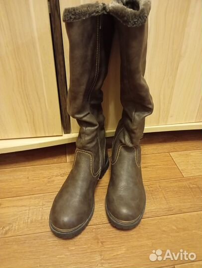 Продаются сапоги