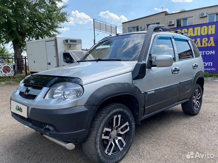 Chevrolet Niva 2003 салон