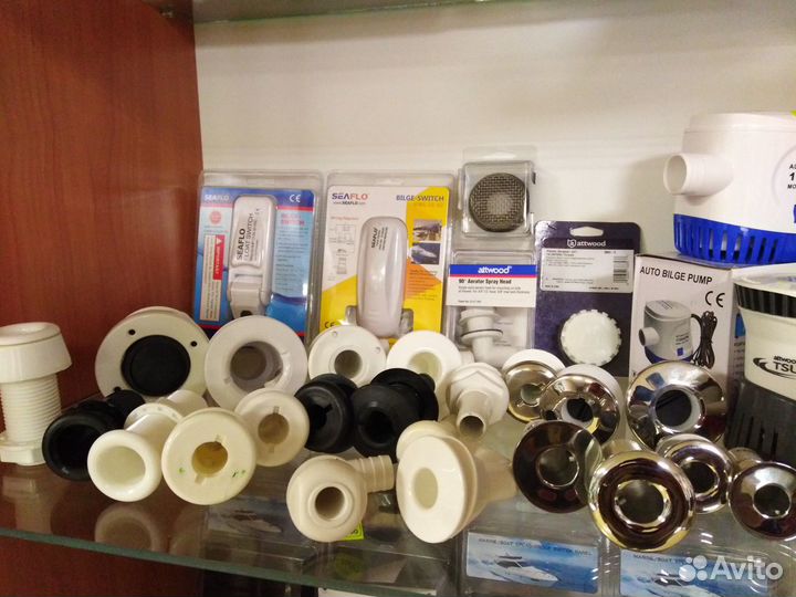 Штуцер водосброса трюмной помпы откачной