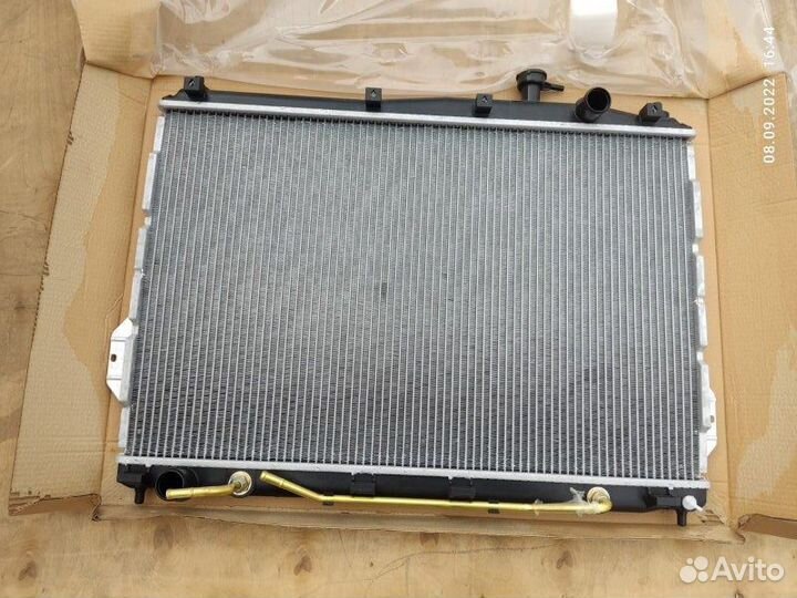 Радиатор охлаждения двигателя Hyundai Ix55 3.8