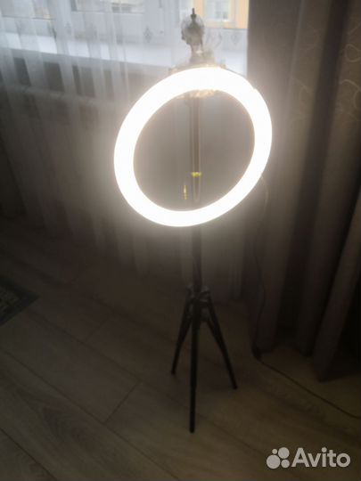 Кольцевая лампа со штатив ом 26 см диагональ