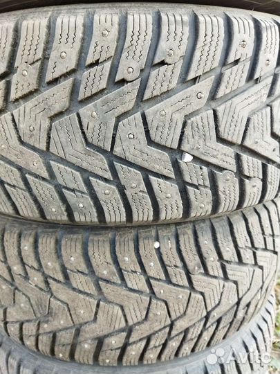 Hankook Winter I'Pike RS2 W429 215/55 R16