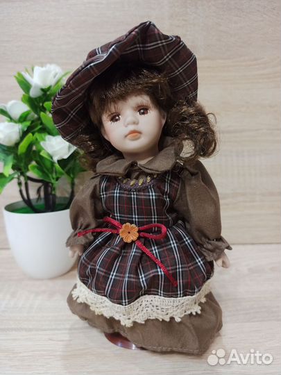 Кукла коллекционная керамическая новая
