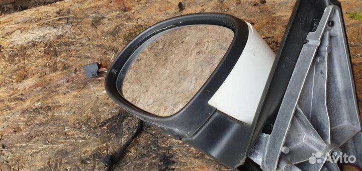 Зеркало левое электрическое Volkswagen Tiguan 200