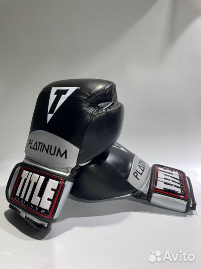 Боксерские перчатки Title