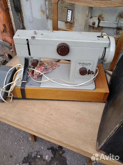 Швейная машина Чайка 134