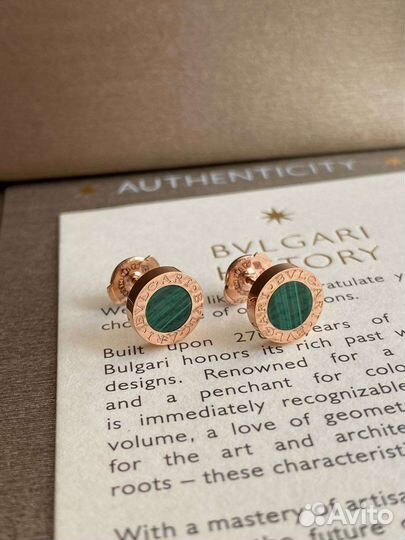 Золотые пусеты Bvlgari