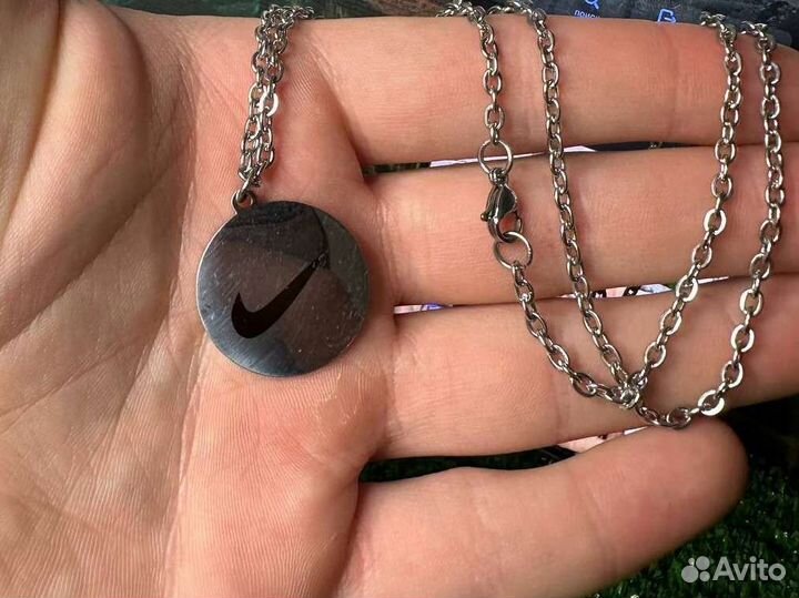 Серебряная цепь с кулоном Nike