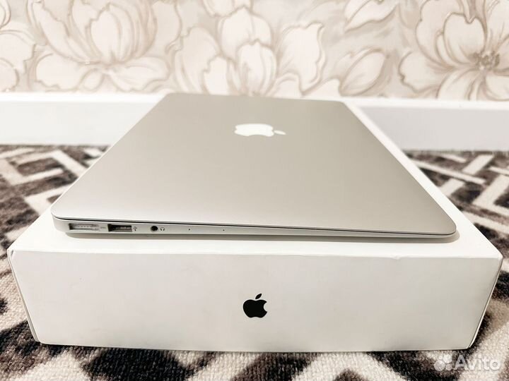 Macbook air 13 2015 i5 8/256гб серый