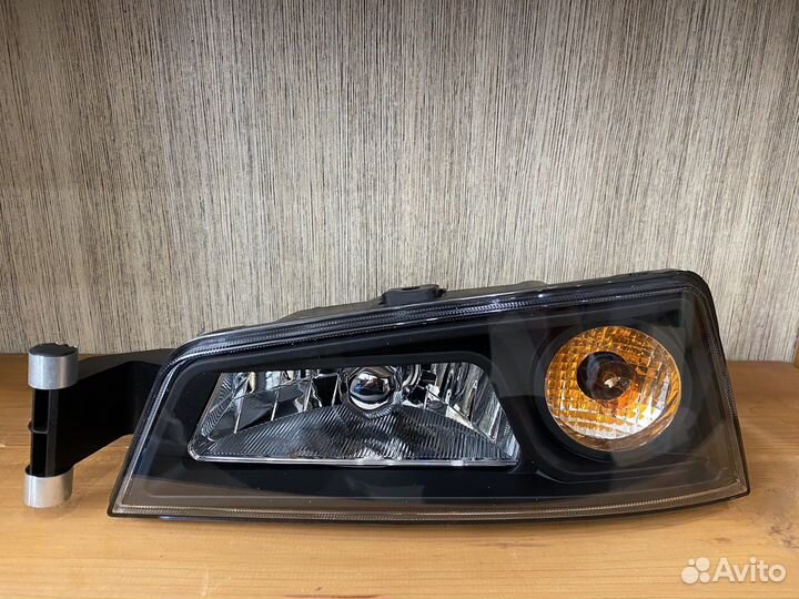 Фара противотуманная левая птф Sitrak C7H MAX