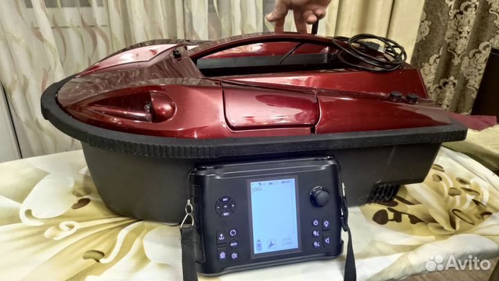 Прикормочный кораблик с gps и эхолотом