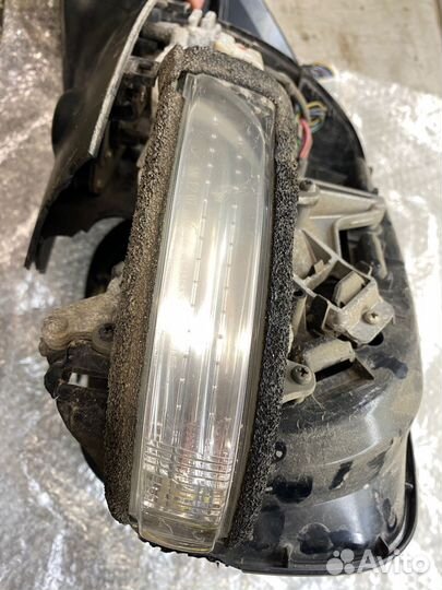 Зеркало левое Land Cruiser 200 с дефектом