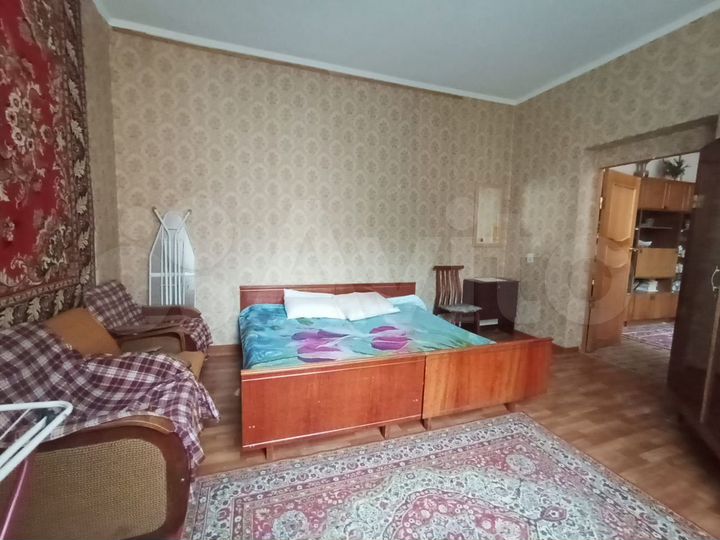 2-к. квартира, 58 м², 2/3 эт.