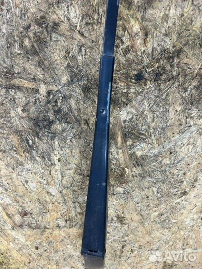 Поводок дворника правый Hyundai Solaris 1 1.6 2012