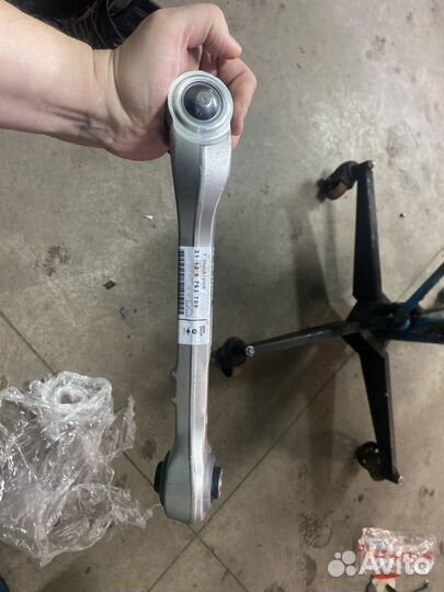 Рычаг нижний правый bmw 1/3/х1