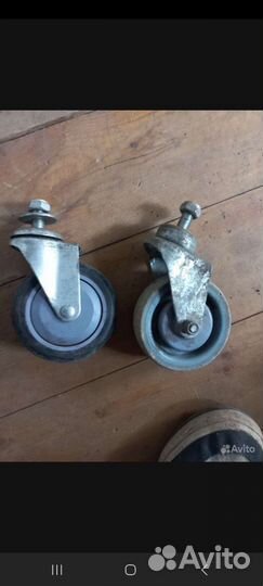 Колесо для тележеки поворотное