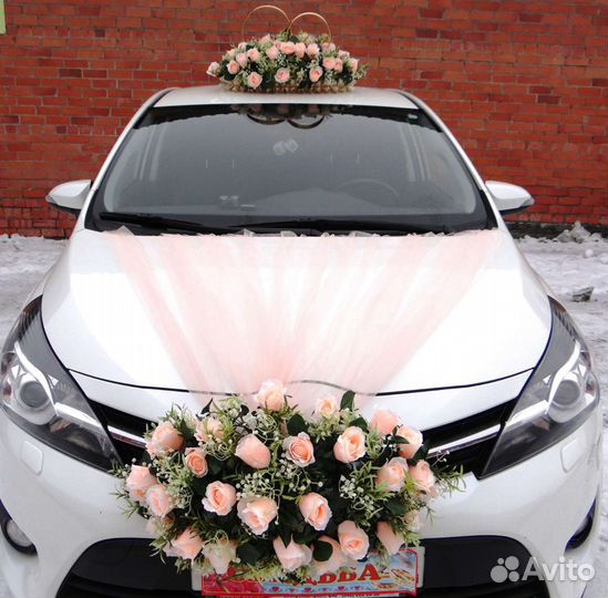 Украшение на свадебную машину