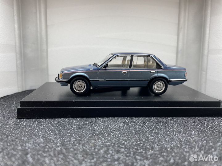 1/43 Holden