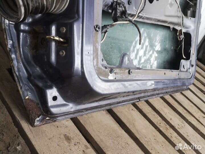 Дверь передняя правая Golf 3 /Vento