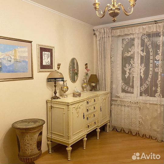 Антикварный комод