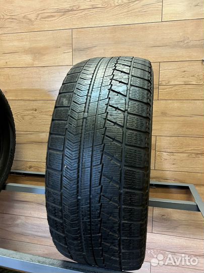 Bridgestone Blizzak VRX 225/55 R17
