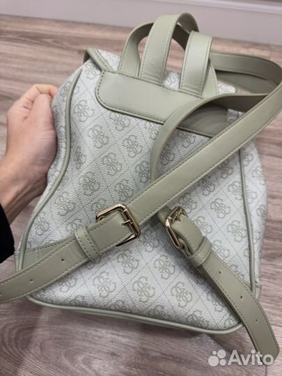 Рюкзак guess