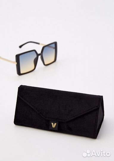 Солнцезащитные очки женские брендовые