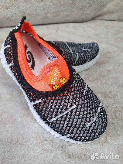 Обувь детская новая