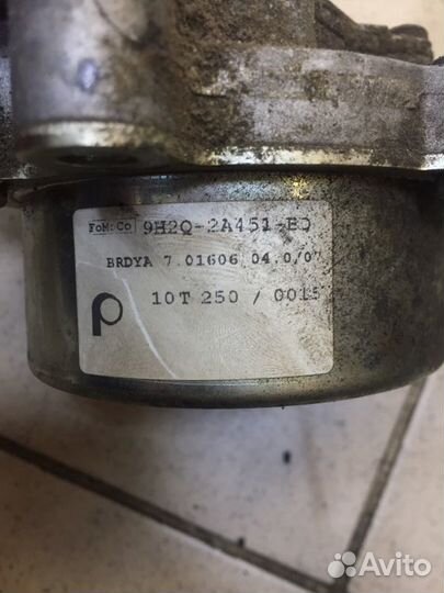 Вакумный насос Land Rover Discovery 4 306DT 2010