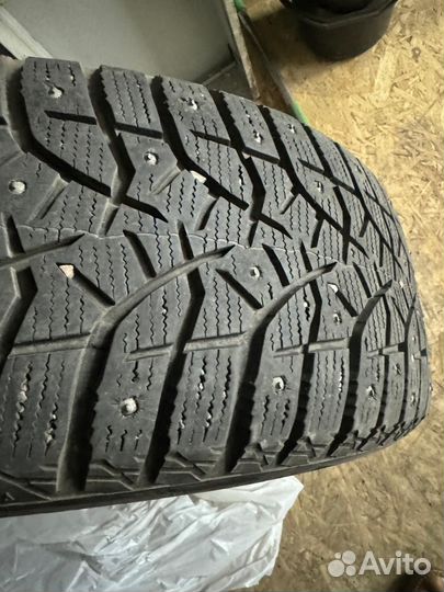 Bridgestone Blizzak Spike-02 SUV 235/55 R18