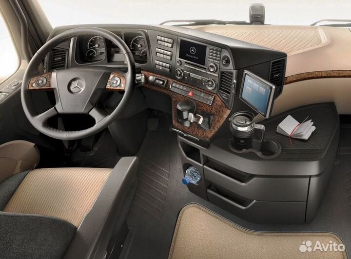 Mercedes-Benz Actros, 2023