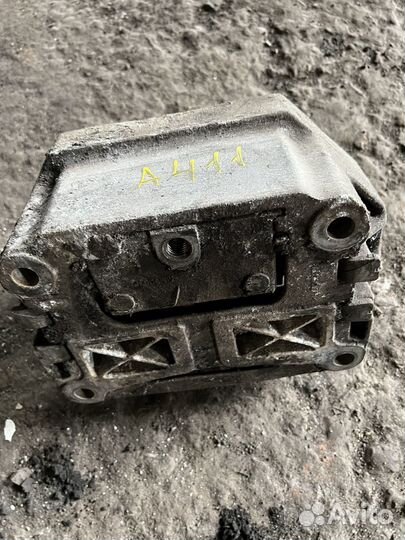 Подушка кпп scania 5 серия. 1782203