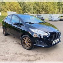 Ford Fiesta 1.6 AMT, 2015, 160 000 км, с пробегом, цена 890 000 руб.