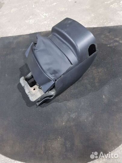 Кожух рулевой колонки Ford focus 2