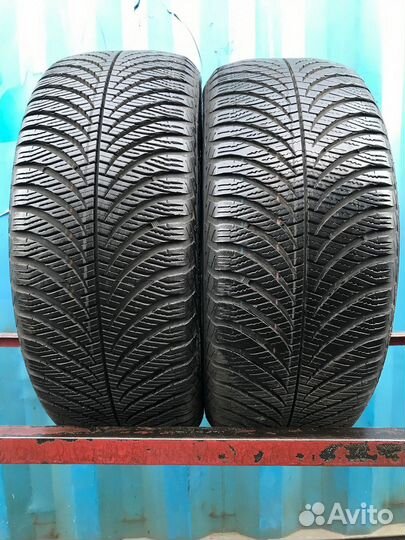 Goodyear Vector 4Seasons Gen-2 205/50 R17