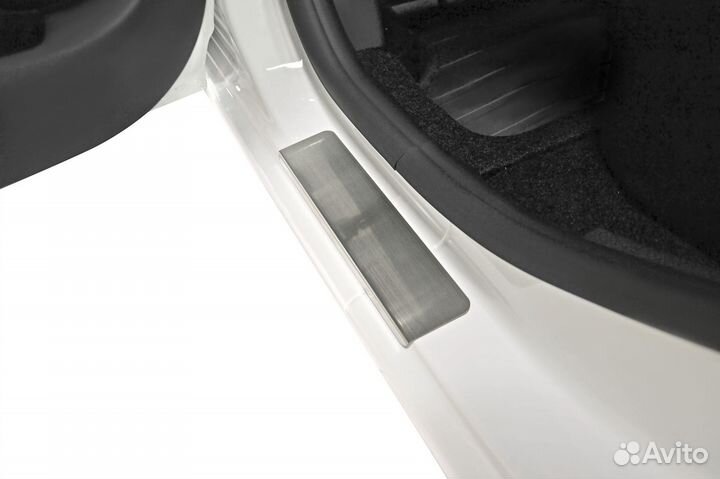 Накладки в проем дверей renault Logan 2014