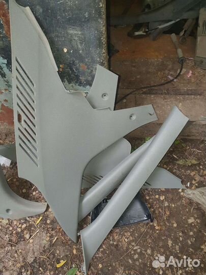 Рено логан 1 накладка стойки