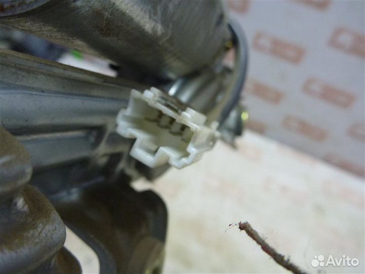 Мотор стеклоочистителя задний Mitsubishi Pajero