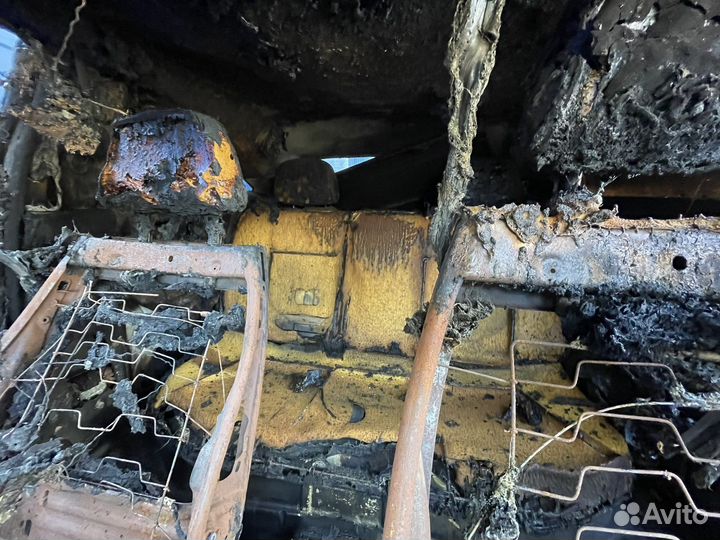 Opel Astra GTC 1.8 МТ, 2011, битый, 150 000 км