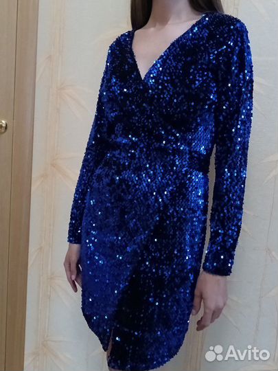 Блестящее платье