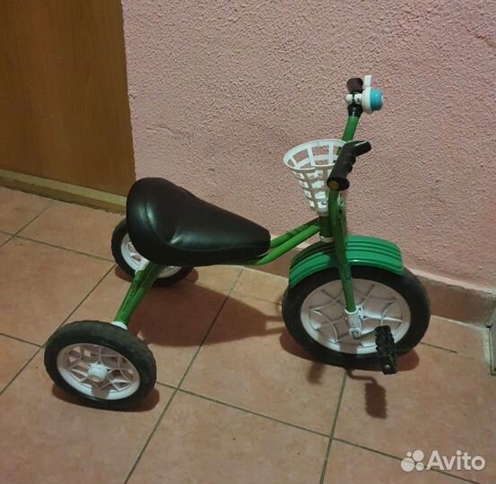 Трехколесный велосипед 