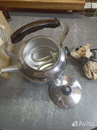 Электрочайник новый