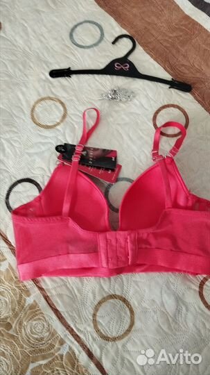 Бюстгальтер hunkemoller 70B новый